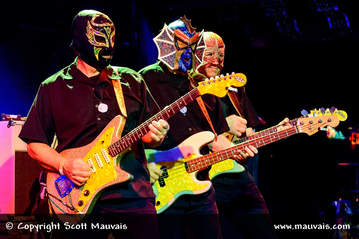 Los Straightjackets 2022 | Great American Music Hall | December 13